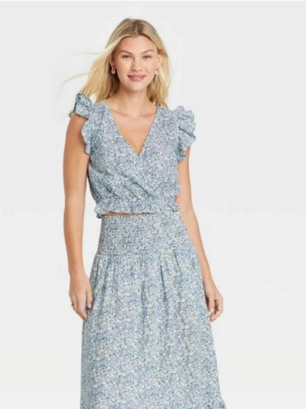 NWT Universal Thread Light Blue Floral Ditzy Print Maxi Skirt with Smocked Waist